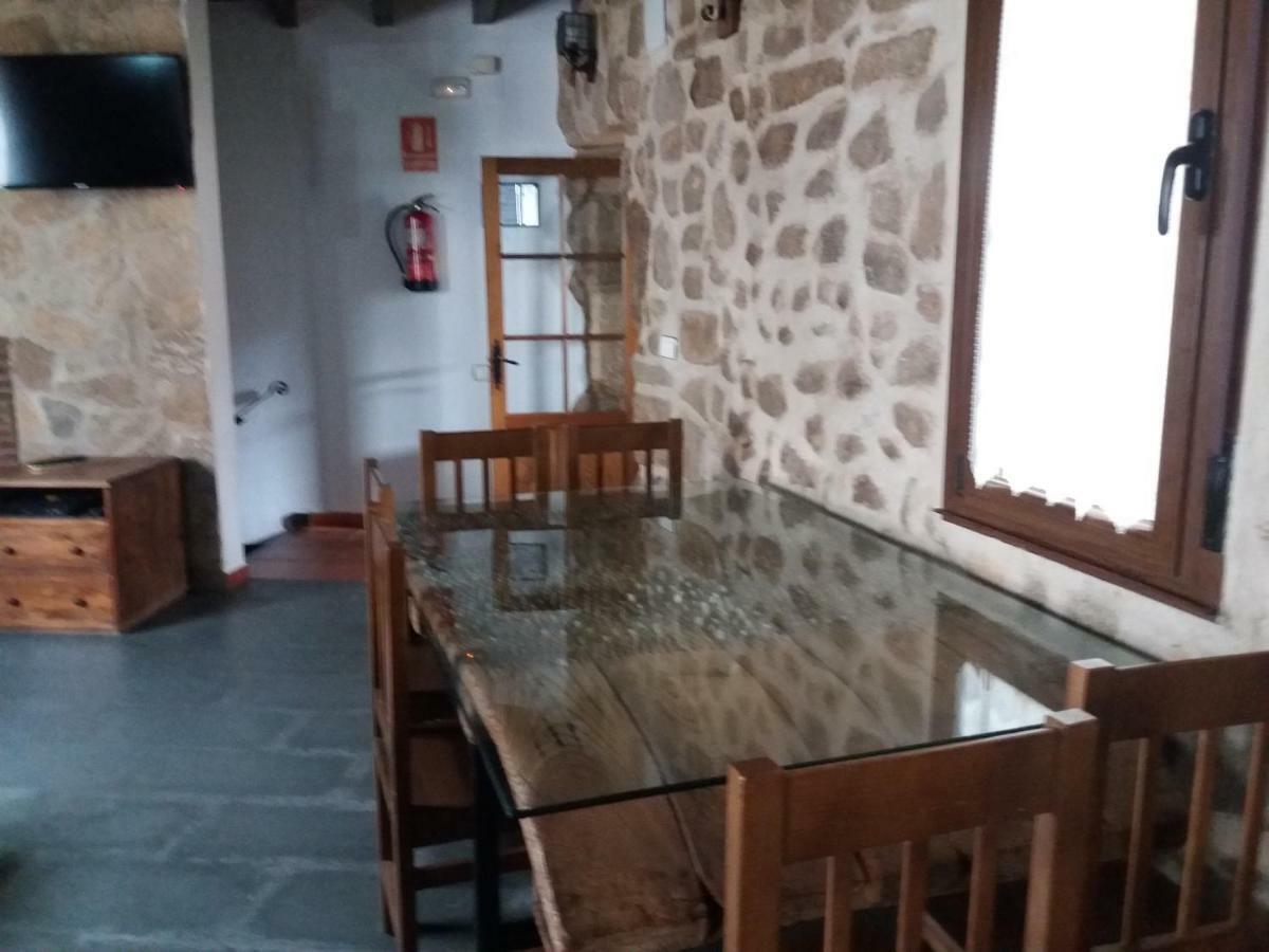 Casa Rural El Cano De Abajo อัลเดอานวยวา เดล กามิโน ภายนอก รูปภาพ